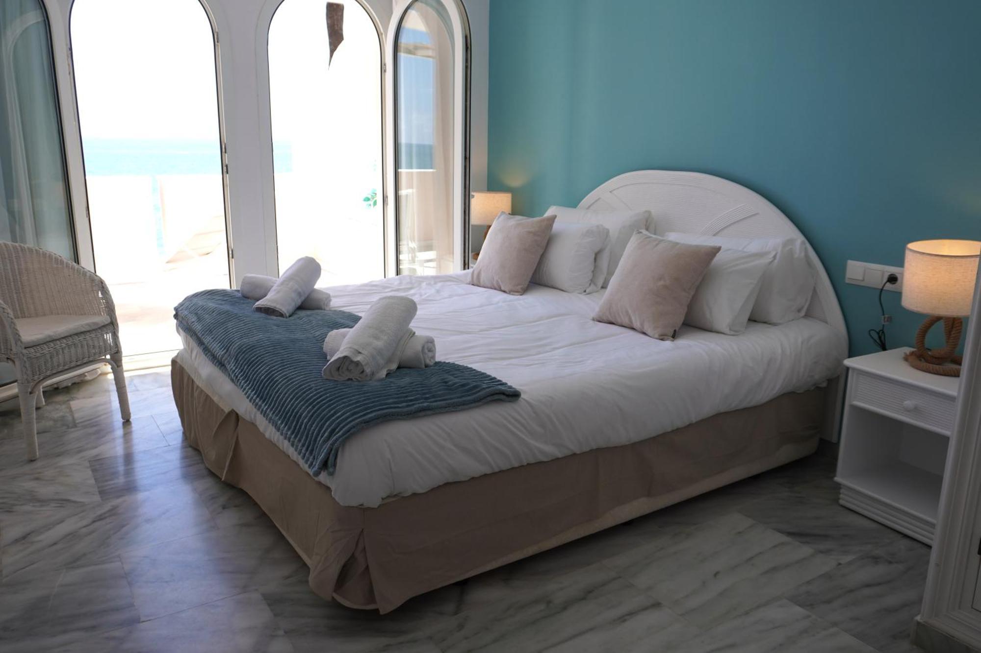 Beach View Playa Del Moral Estepona Bagian luar foto